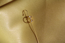 Load image into Gallery viewer, Ear wrap Zircon and gold plated one piece
